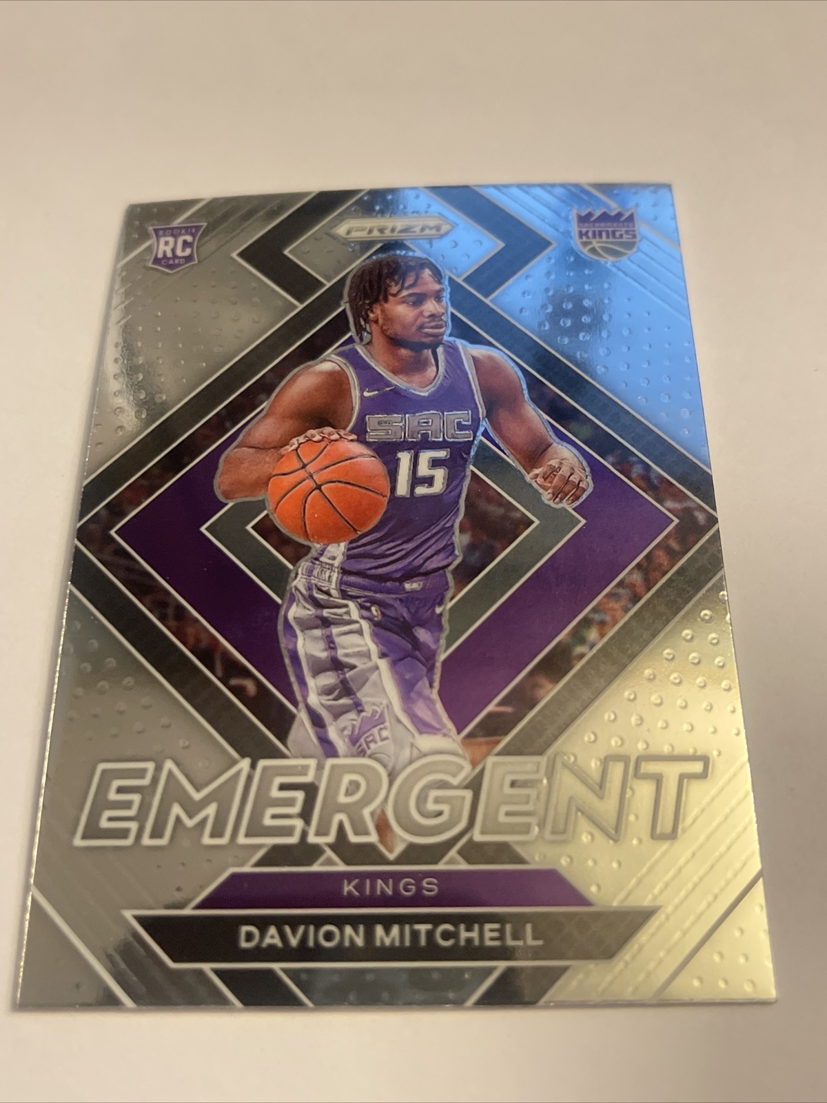 2021-22 Panini Prizm - Emergent #25 Davion Mitchell (RC)