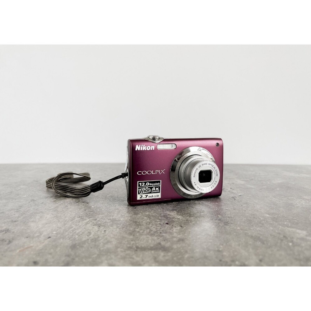 Nikon COOLPIX S3000 12.0MP 4x Optical Zoom CCD Digital Camera