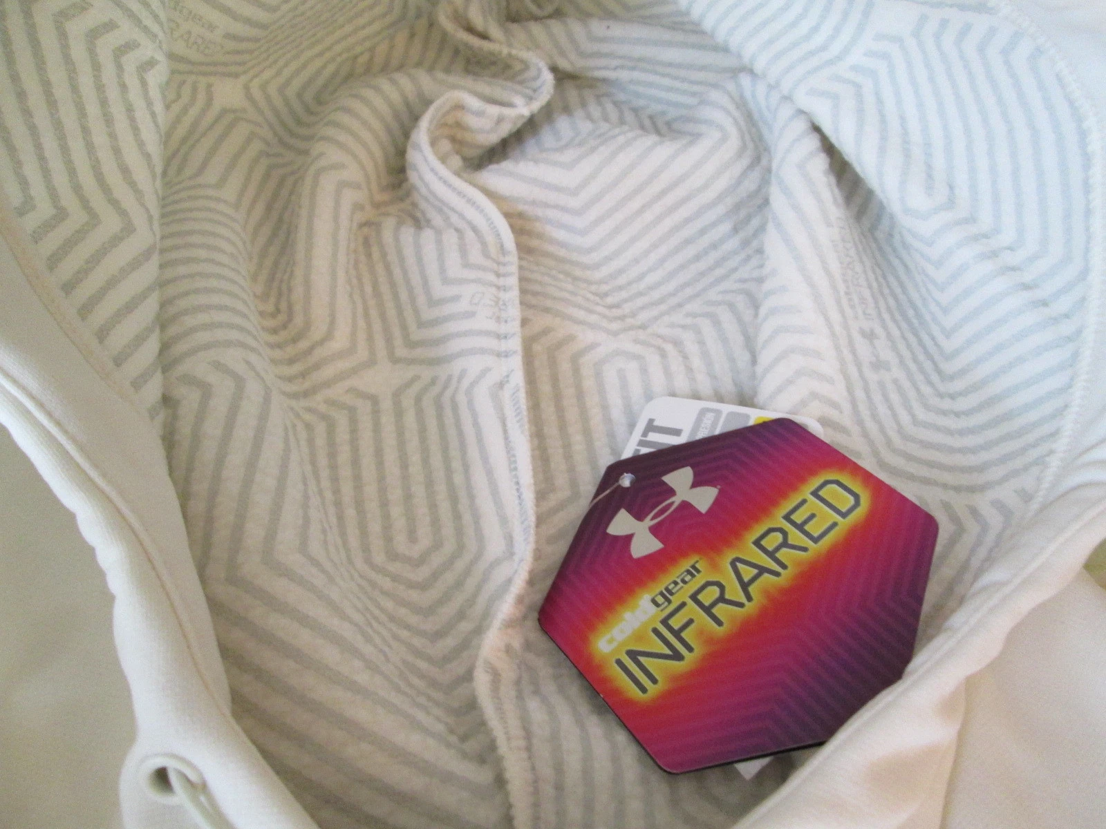 OFF WHITE NUOVA felpa con cappuccio donna UNDER ARMOUR COLDG INFRARED STORM bianco sporco LG SPEDIZIONE GRATUITA