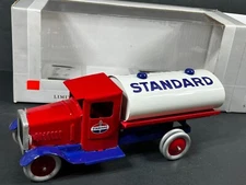Spec Cast 1:18 Standard Oil Tanker Truck Pressed Steel Replica Series Metal 12"