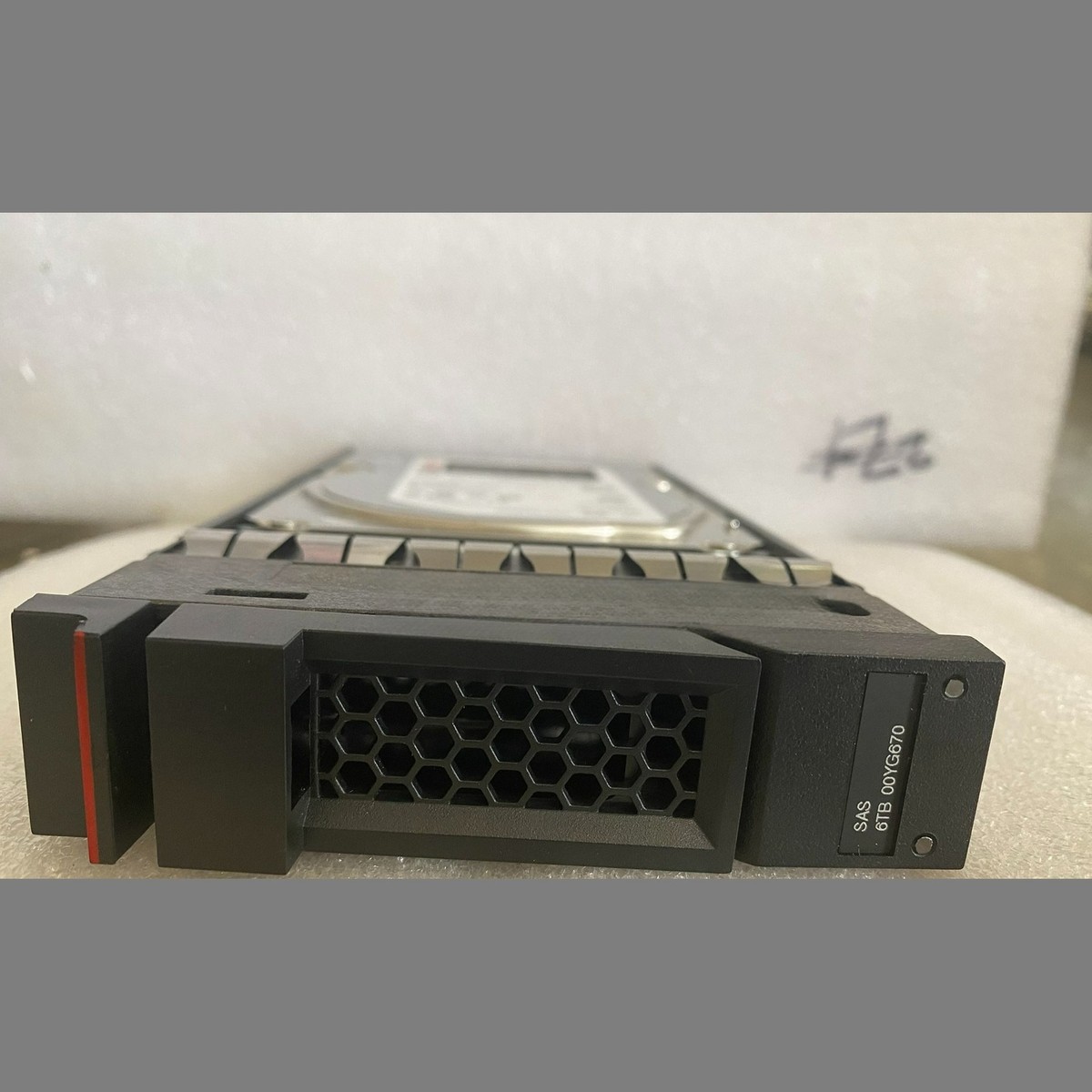 00YG670 Lenovo 00YG668 6TB 7.2K RPM 3.5'' 12Gb SAS DS6200 DS4200