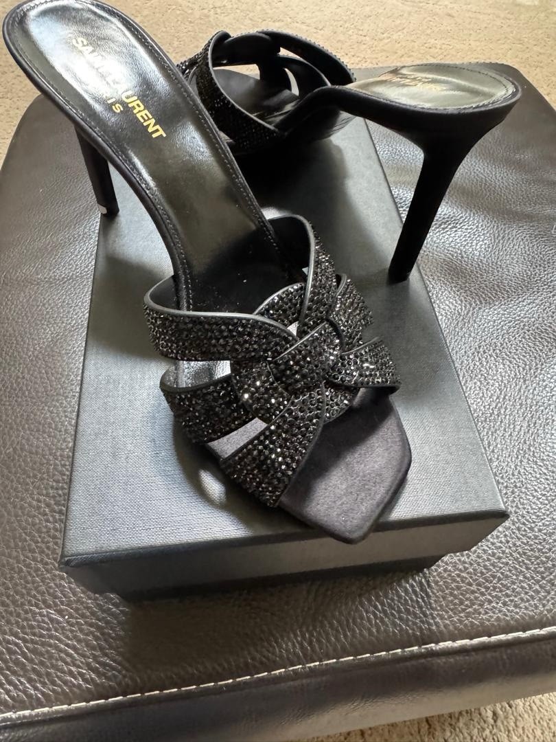Pre loved in Box Saint Laurent Mules Omaggio Nero Taglia: 41 EU. Prezzo consigliato $1450