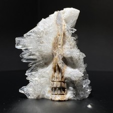 104G Natural white crystal cluster mineral specimen hand-carved skull Decoration