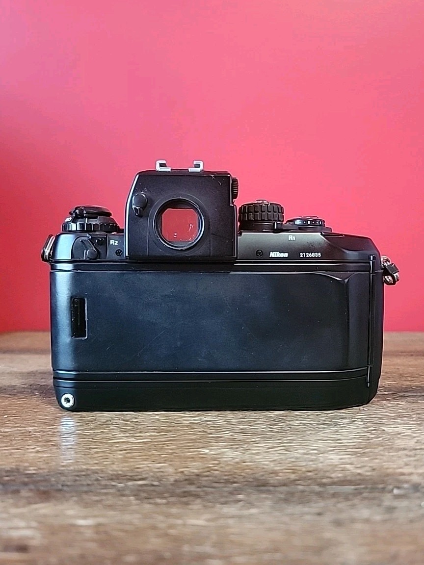 Minty] Nikon F4 with AF Nikkor 50mm 1:1.4 Lens + AF Nikkor 24mm 1