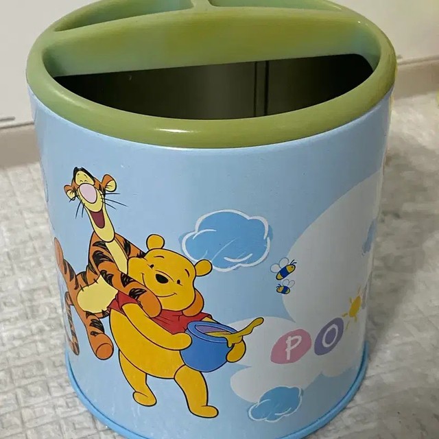 Disney Winnie the Pooh Metal Pencil Holder & Storage Organizer