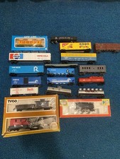 HO Model Train Car And Locomotive Lot Nice Pieces