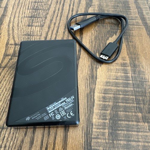 Seagate Backup Plus 5TB externe tragbare Festplatte SRD00F1 nie benutzt mit Kabel