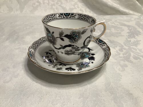 Vintage Tuscan Fine English Bone China Tea Cup & Saucer White w/Black Floral - Picture 1 of 6