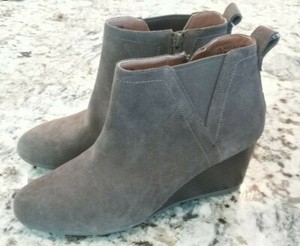 vionic wedge bootie