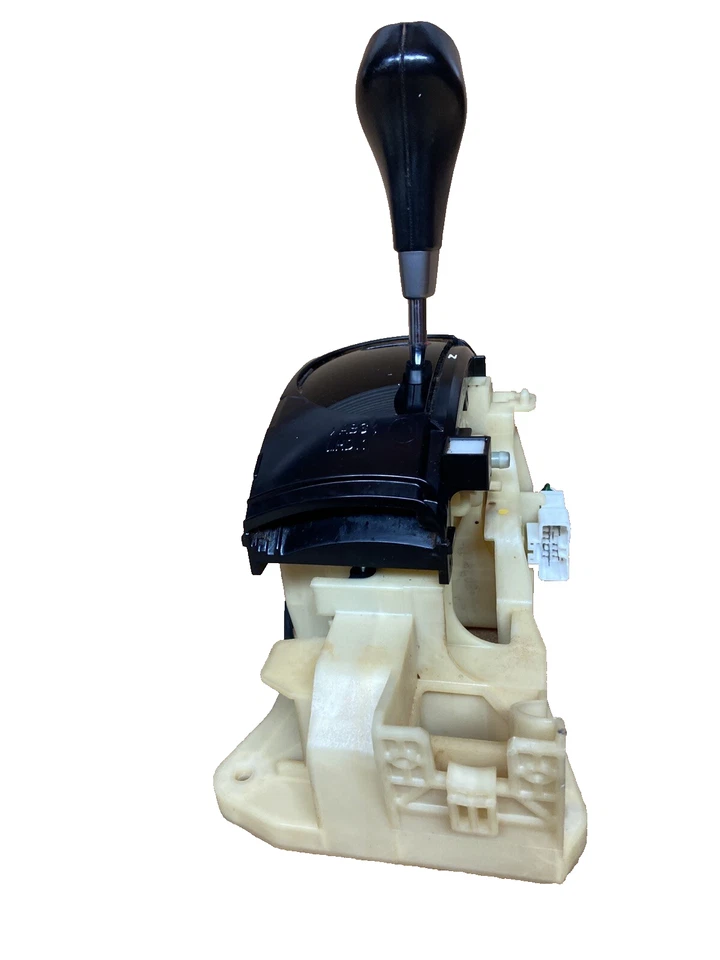 2012-2014 Hyundai Veloster Auto Floor Gear Shifter Assembly OEM - Image 4 of 4