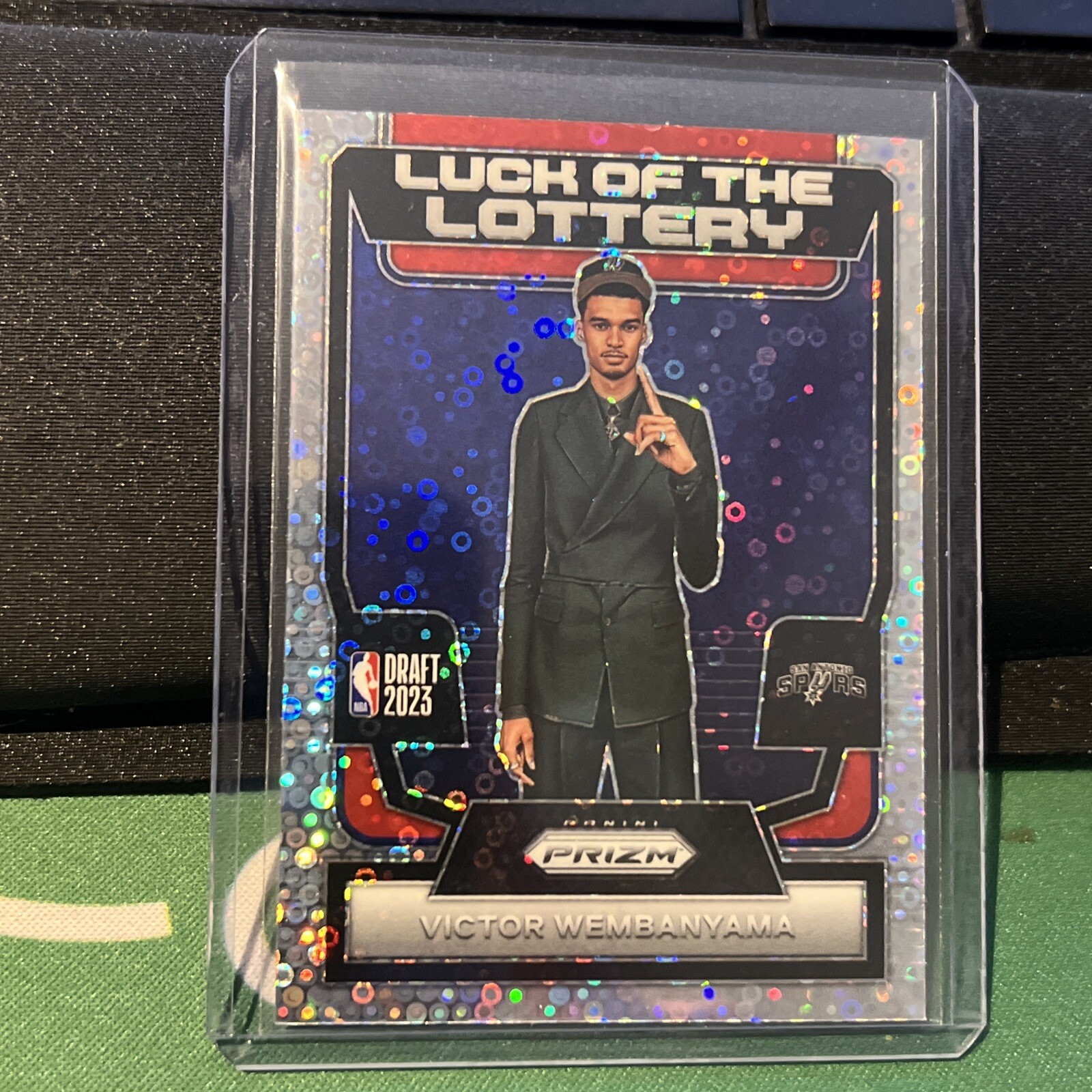 2023-24 Panini Prizm Victor Wembanyama RC Rookie #7 Luck Of The Lottery Disco SP