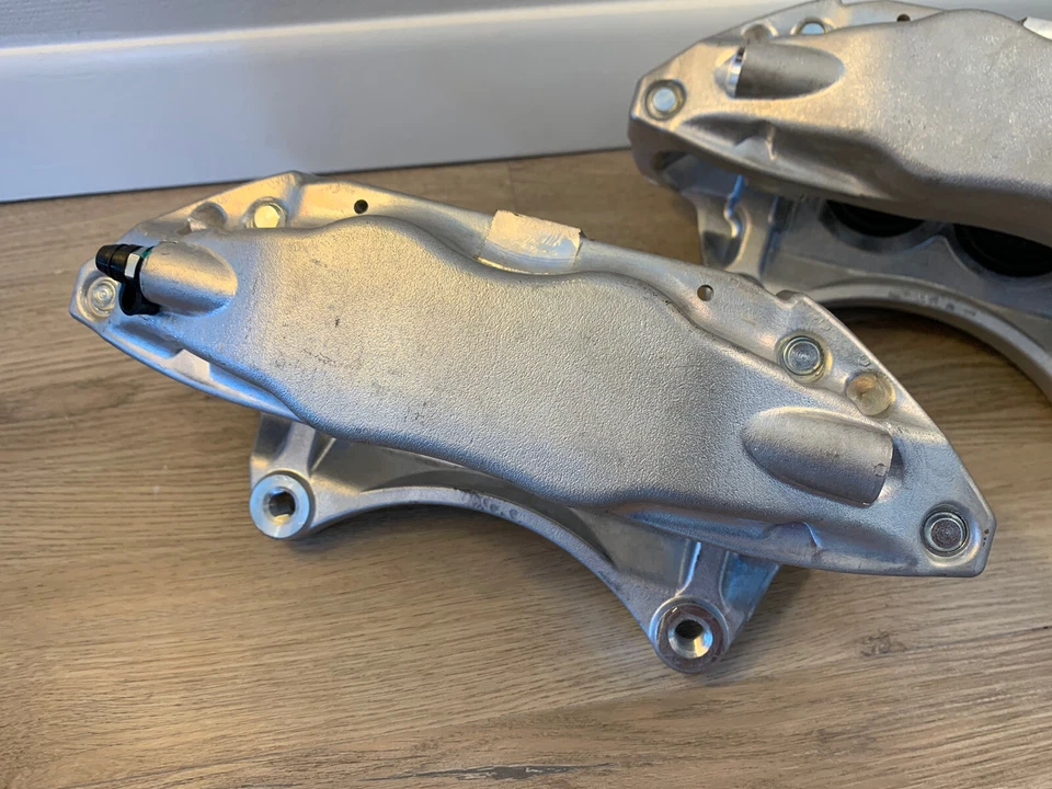 04-17 PINZAS DE FRENO DELANTERAS SUBARU IMPREZA WRX STI SEDÁN LH RH Foto 2 de 4