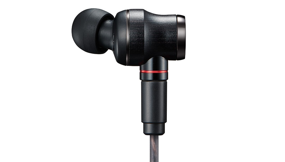 Preowned Victor JVC HA-FW1500 WOOD Series Earphone Re-cable Preowned Victor JVC HA-FW1500 WOOD Series Earphone Re-cable