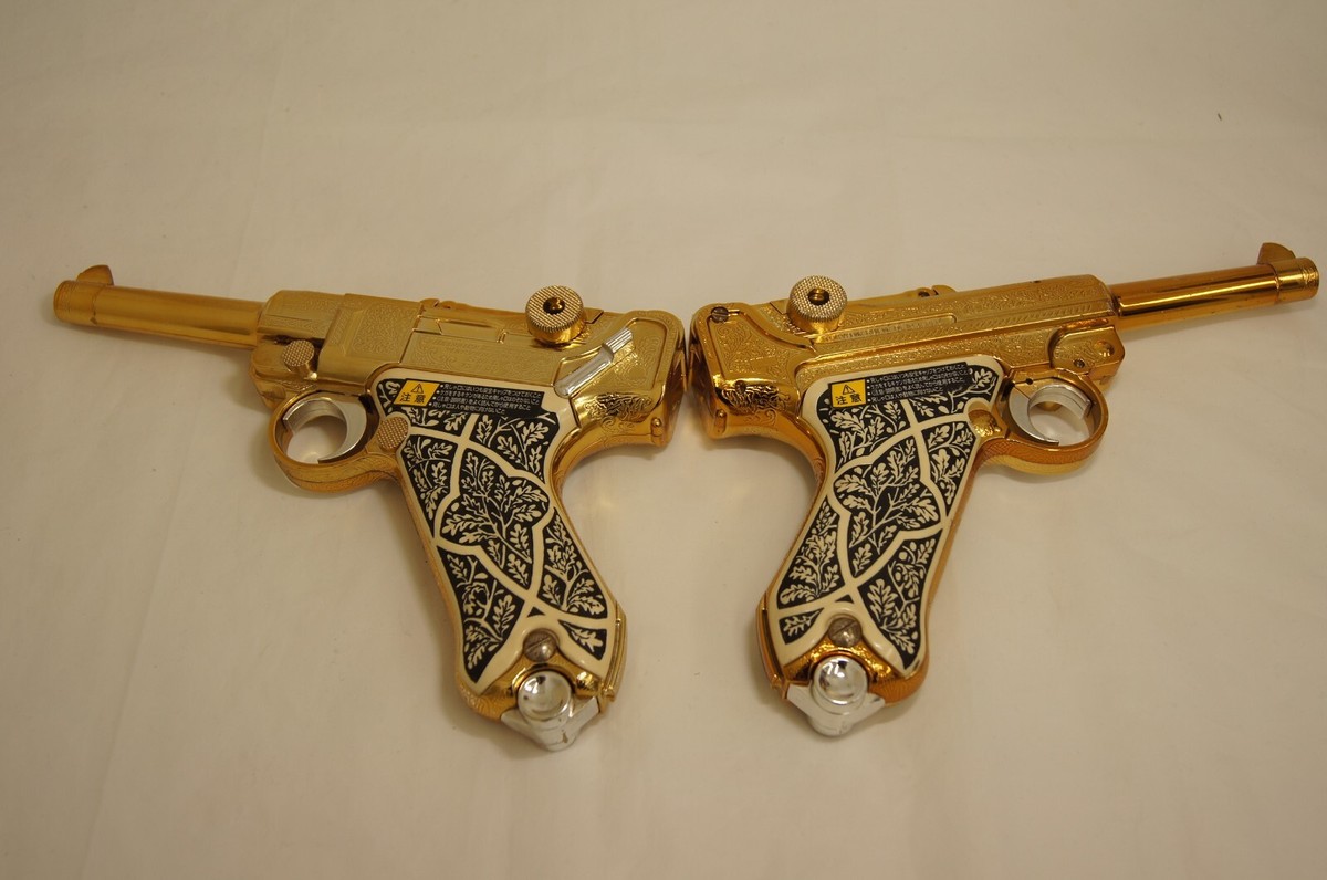 Resident Evil Code Veronica Ashford Gold relief limited edition