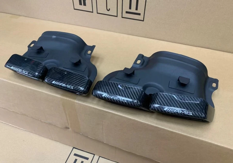 NUEVAS puntas de silenciador de tubo de escape trasero de fibra de carbono para Mercedes Benz C63 E63 S63 Foto 3 de 4