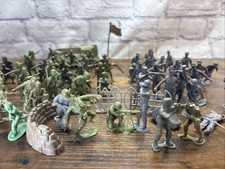 Vintage Louis Marx 1963 Plastic Army Men Soldiers Lot w/ Accessories German