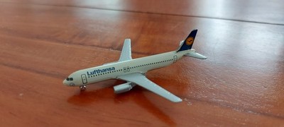Flugzeugmodell Airbus A320 Lufthansa Schabak 1:600 mit OVP Top Zustand