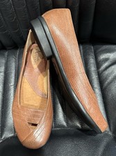 Clarks Artisan Liafer Women's size 7M Comfort Tan Leather Slip-on Loafer New 29