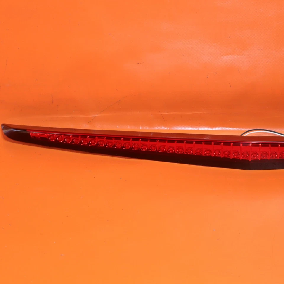 CADILLAC CTS 3RD BRAKE LIGHT 2008 2009 2010 2011 2012 2013 25902184 OEM - Image 2 of 4