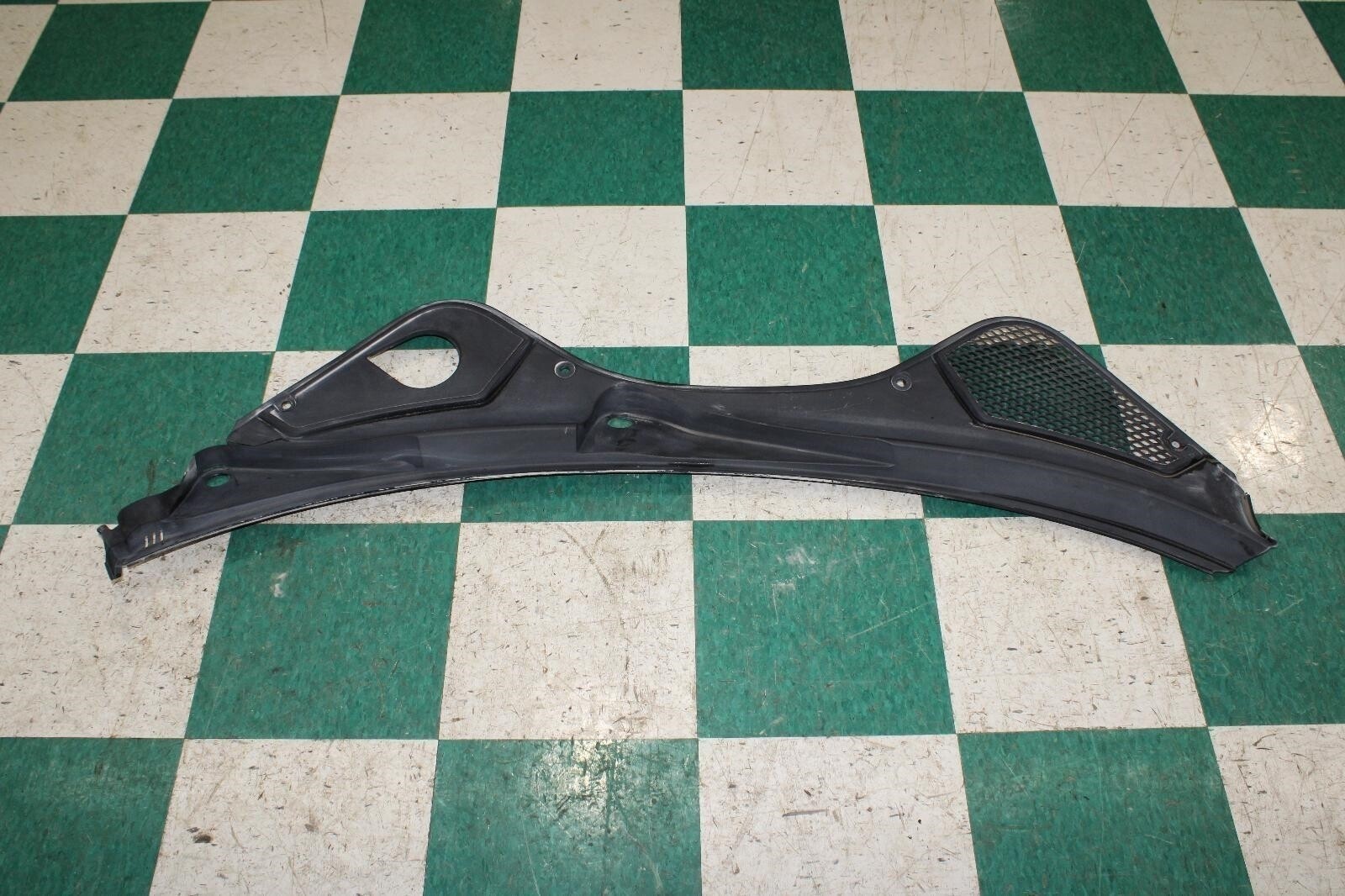 19-24 Continental GT Gtc Front OEM Windshield Wiper Cowl Vent Panel Trimoe WTY