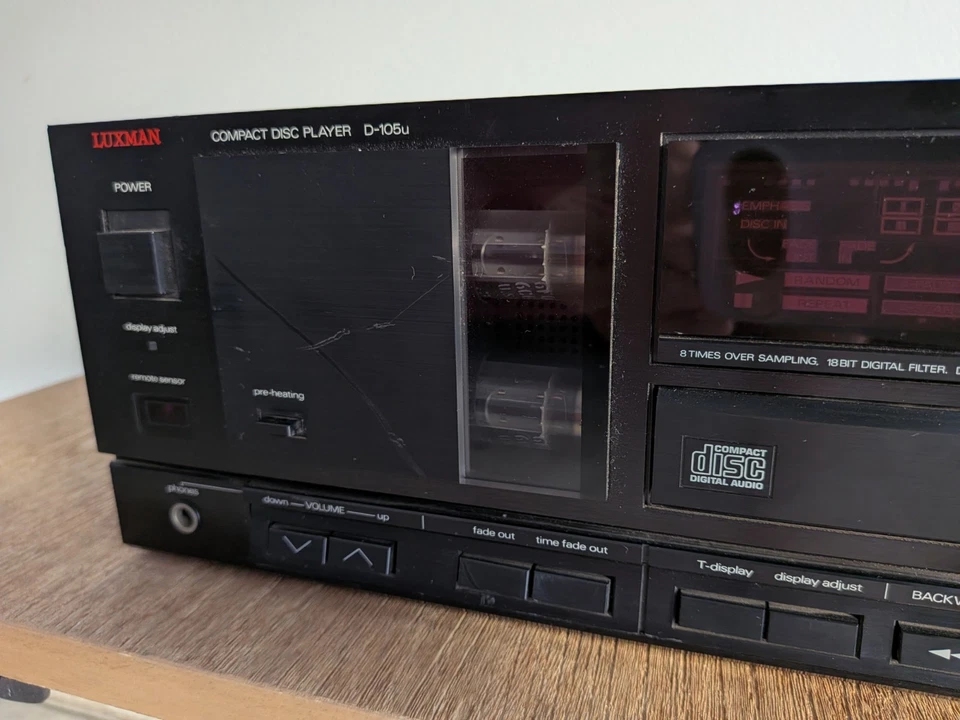 Luxman D-105u Tube CD Player - RARE - Image 4 of 4