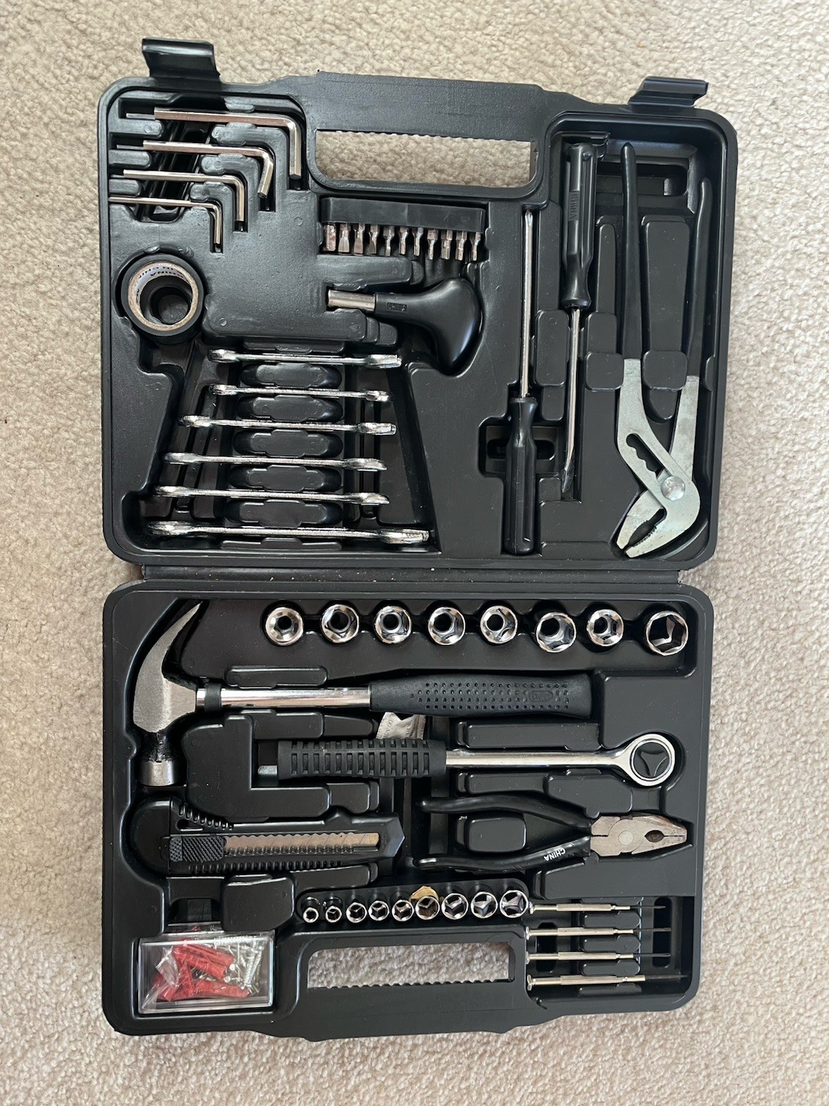 FIXIT Tools portable tool kit - carry case-33 Pc Set- Carry 