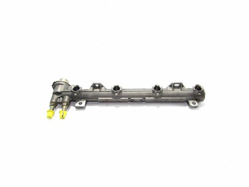 VW GOLF MK4 IV 1.4 Petrol Benzin FUEL RAIL ROHR EINSPRITZLEISTE 036133035a