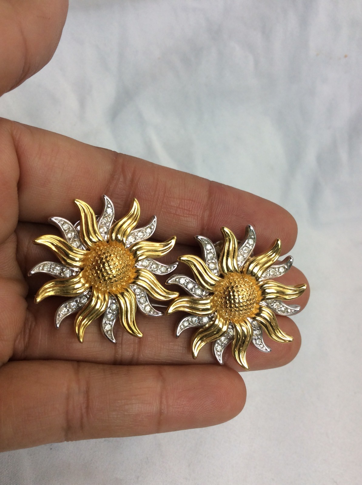 Beautiful Vtg KJL Kenneth Jay Lane Sunflower Silv… - image 2