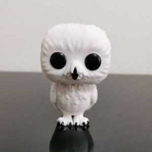 flocked hedwig funko pop
