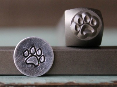 SUPPLY GUY 7mm Dog Paw Metal Punch Design Stamp SGCH-120