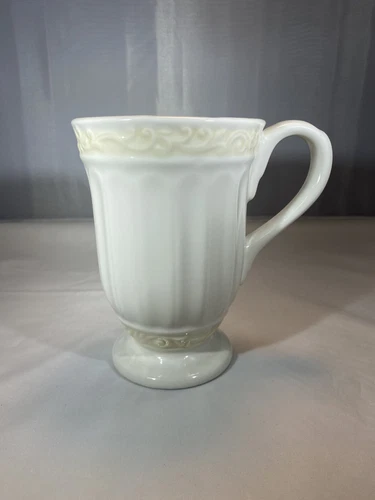 Lenox Butler’s Pantry Pedestal Mug