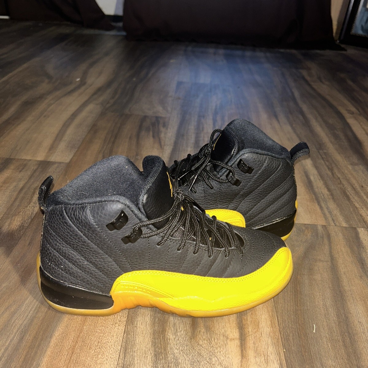 university gold 12s size 6.5