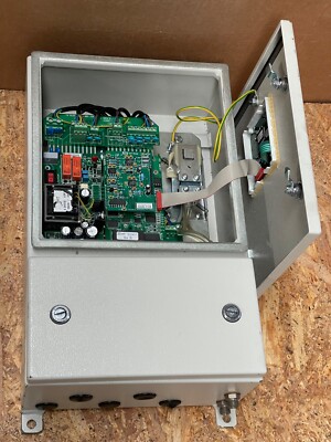 ABB   ZDT/12104GERMAN (3K220000043902)   Zirconia Oxygen Analyzer System 0 25%