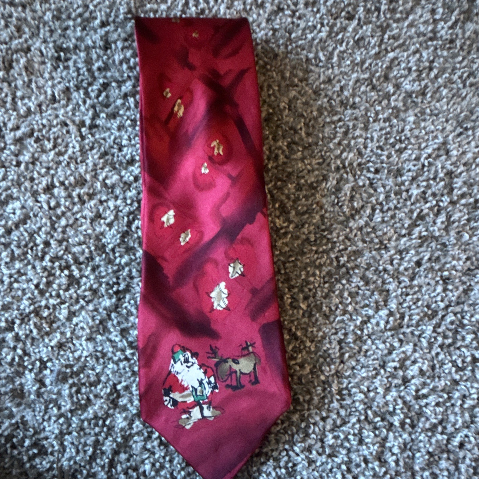 J. Garcia Men's Silk Satin Pointed Tie Red Novelty Santa Christmas Holiday
