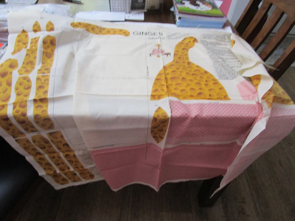 Panel artesanal de tela para muñeca de juguete de jirafa jengibre Foto 2 de 3