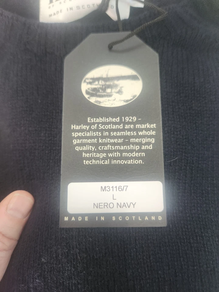 Harley of Scotland   Superfine Lambswool Crew Sweater - Nero Navy Size L NWT - Image 3 of 4