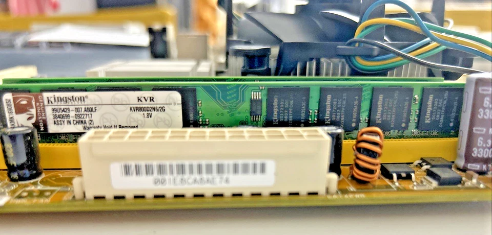 Scheda Madre ASUS P5LD2-X/1333 + CPU Intel Core 2 Duo E7200 + 4GB RAM Kingston - Immagine 3 di 4