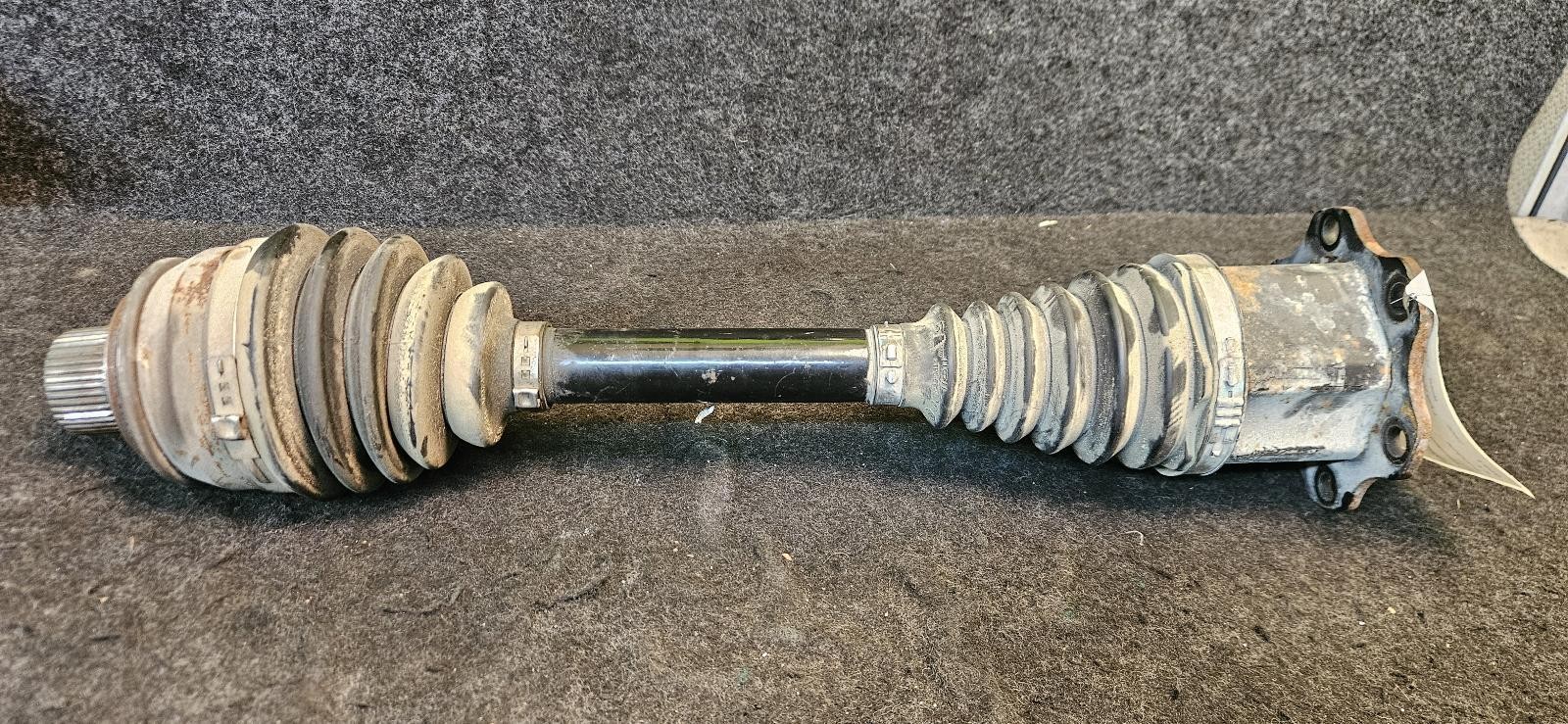 19 BENTLEY BENTAYGA Driver Side AXLE SHAFT 4M0407271K OEM 38K Miles