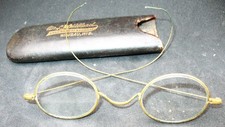 Vintage Oval Eyeglasses in Dr. L.M. Willard Wausau, Wi. in Soft Slide-in Case