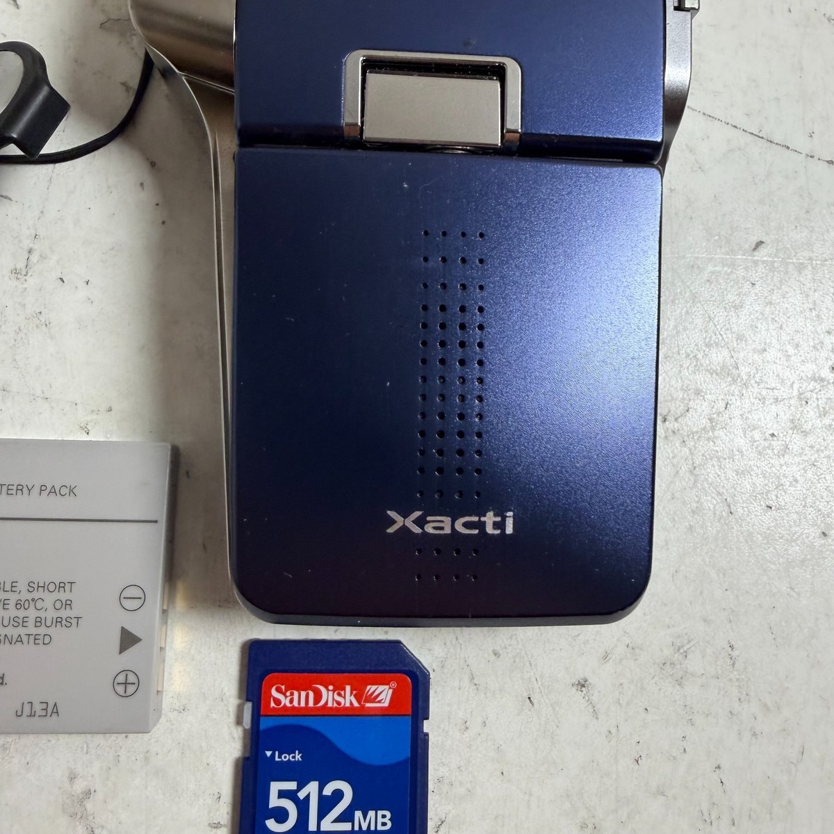 Sanyo Xacti VPC-C5 Digital MP4 Movie/Still Camera, 5 x Optical