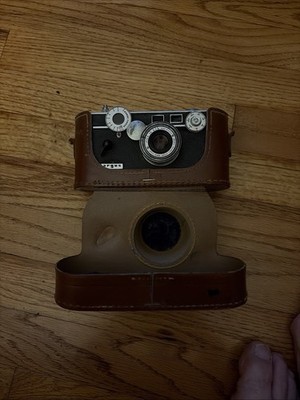 Vintage Argus camera with Leather case