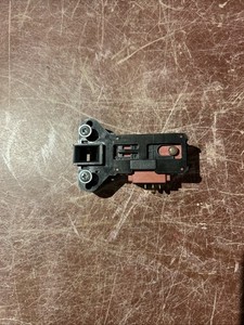 Beko WME7227S / WM74135W Waschmaschine Türschloss Mechanismus 2805311400