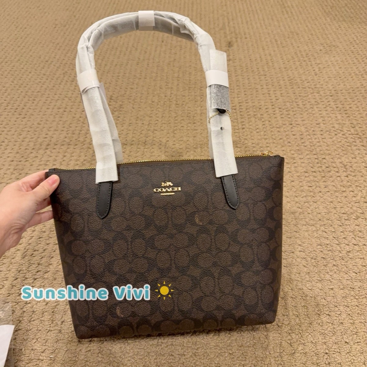 NWT COACH Fiona Zip Tote Bag In Signature Canvas CBT18 Gold/Walnut