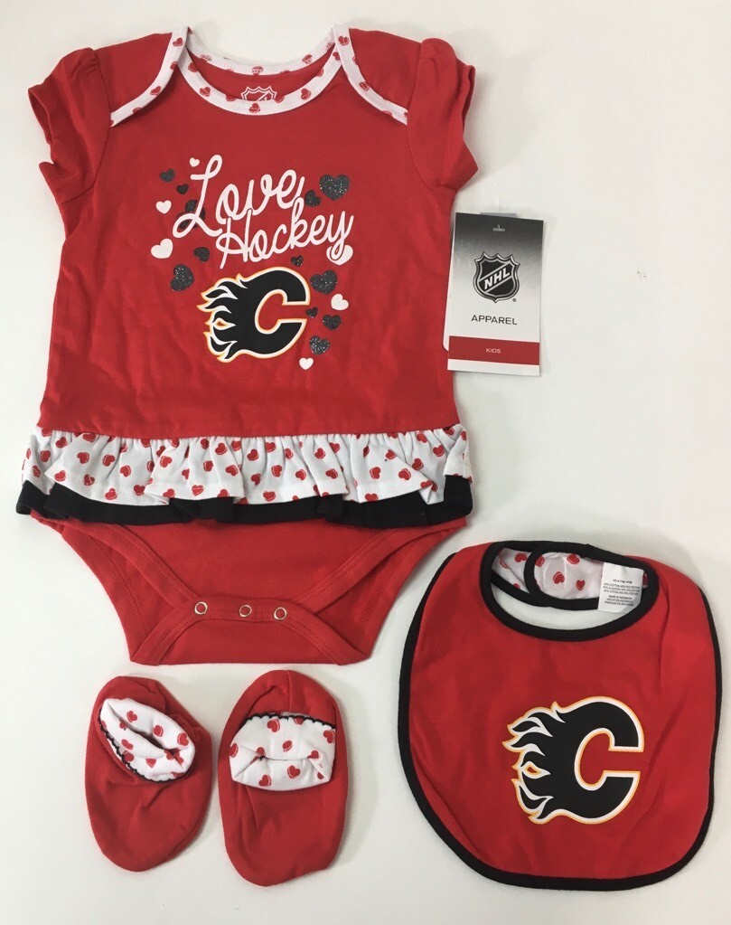 Calgary Flames Piece Sleeper Slippers Bib Set Red NHL Apparel 18