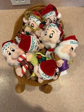 DISNEY STORE Plush SNOW WHITE  S SEVEN DWARFS CHRISTMAS SLEIGH BEAN BAG SET NWT