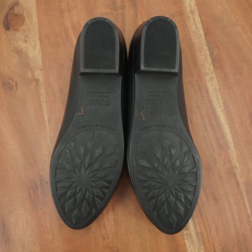 Munro Womens Kiera Slip On Low Heel Loafers SIze 8.5 M Black Leather - Picture 8 of 9