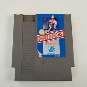 ICE HOCKEY - Classic Nintendo Game (NES, 1988) With Authentic Nintendo case