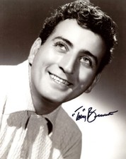 TONY BENNETT SIGNED 8x10 PHOTO I LEFT MY HEART IN SAN FRANCISCO BECKETT BAS