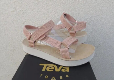 TEVA MIDFORM UNIVERSAL GEOMETRIC SANDAL TROPICAL PEACH WOMEN'S US