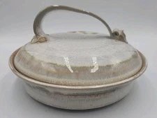 Janet Rodriguez Pottery Signed Casserole Dish w/lid Textured Speckled Glaze